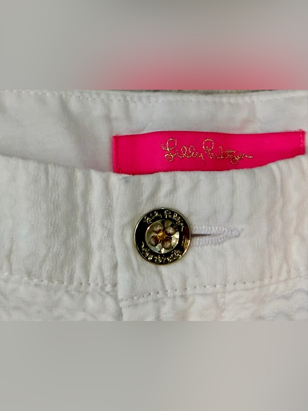 Lilly Pulitzer Buttercup White Scallop Hem Shorts SZ 6 - Picture 2 of 4
